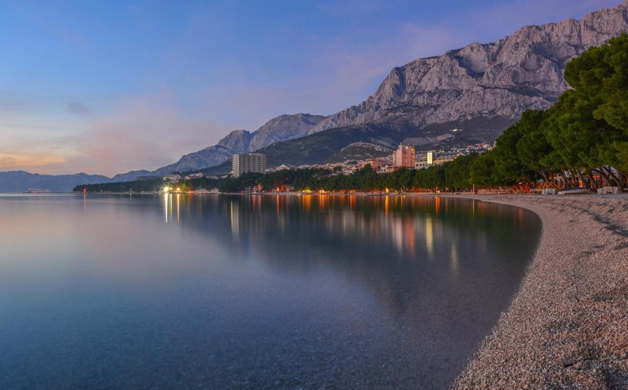 Apartment Lukas Galileo Izuzetan Makarska Exterior photo