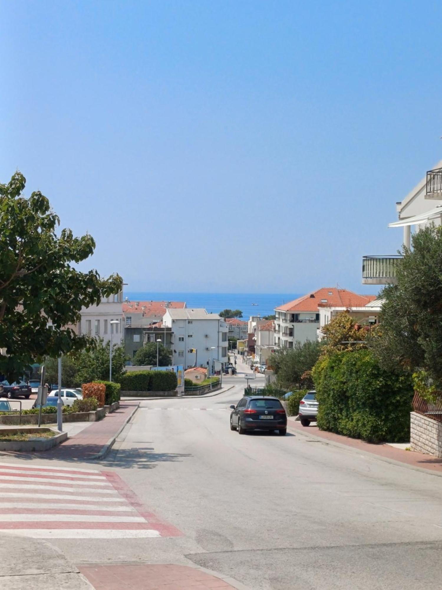 Apartment Lukas Galileo Izuzetan Makarska Exterior photo